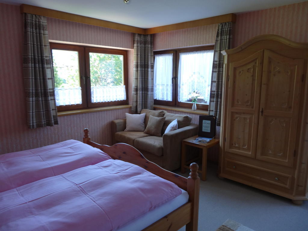 エールヴァルト Haus Karl'S Ruh Bed & Breakfast 部屋 写真